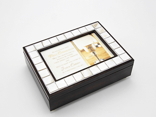 first-communion-rosary-box-schoenborns-jewelry-wisconsin-0282
